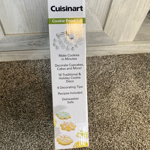NIB Cuisinart 25 Piece Cookie Press Set Cupcake/Cake Decorating Frosting - Picture 5 of 6